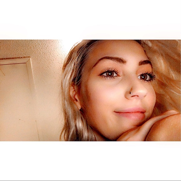 Meet your Posher, Skylar - Picture 1 of 1